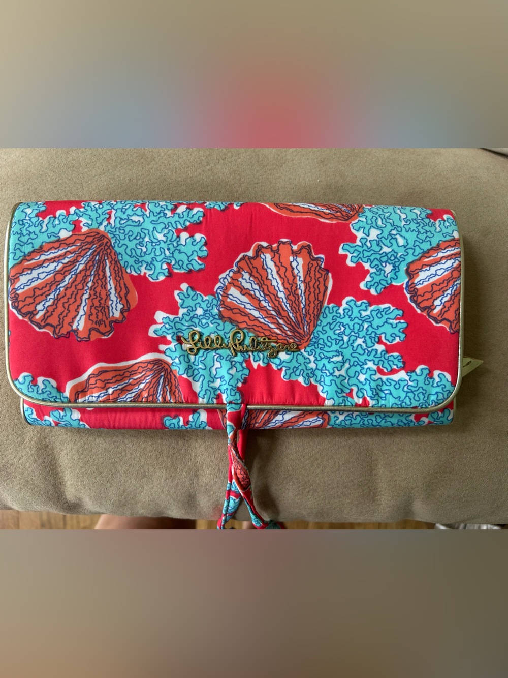 Lilly Pulitzer Red Coral & Aqua Shell Jewelry Clutch